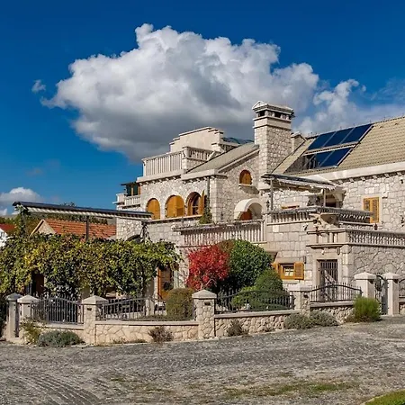 Villa Grabovica Villa *